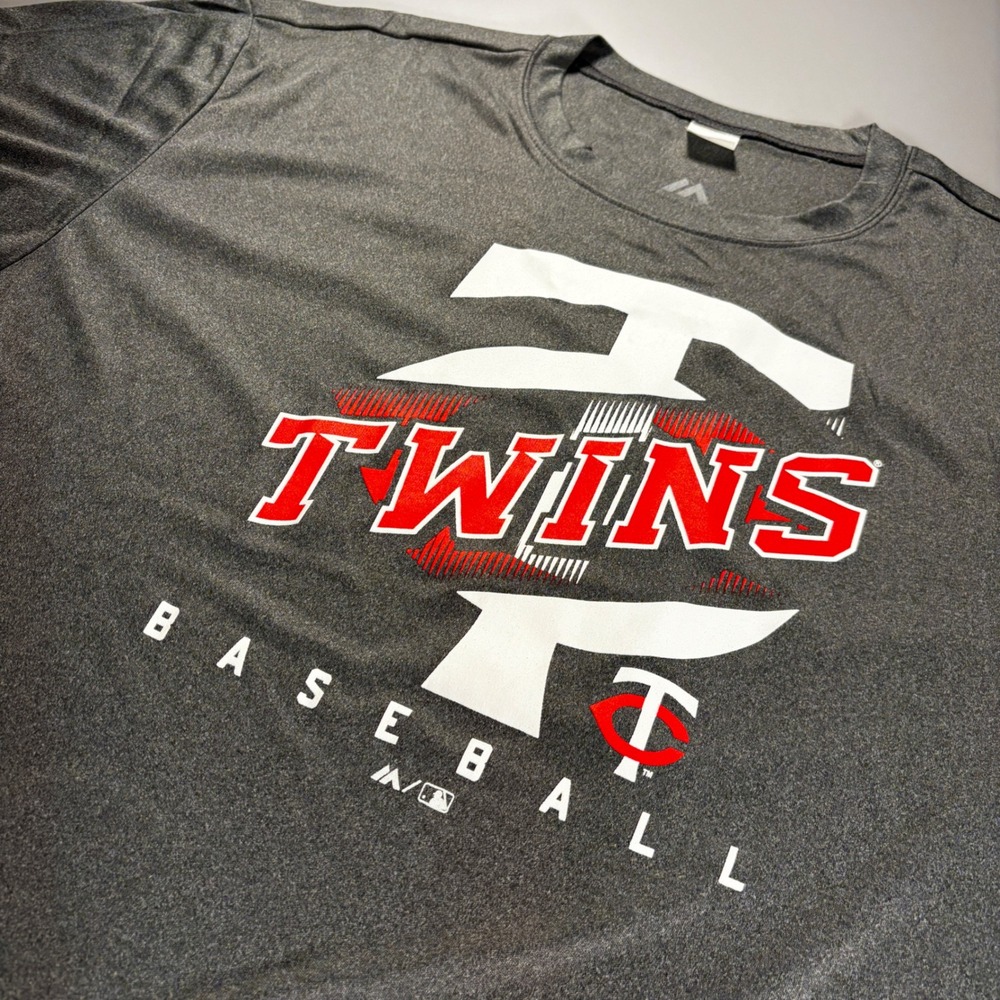 Minnesota Twins Baseball Majestic Gray Athletic T Shirt‎ Men's Size Large
